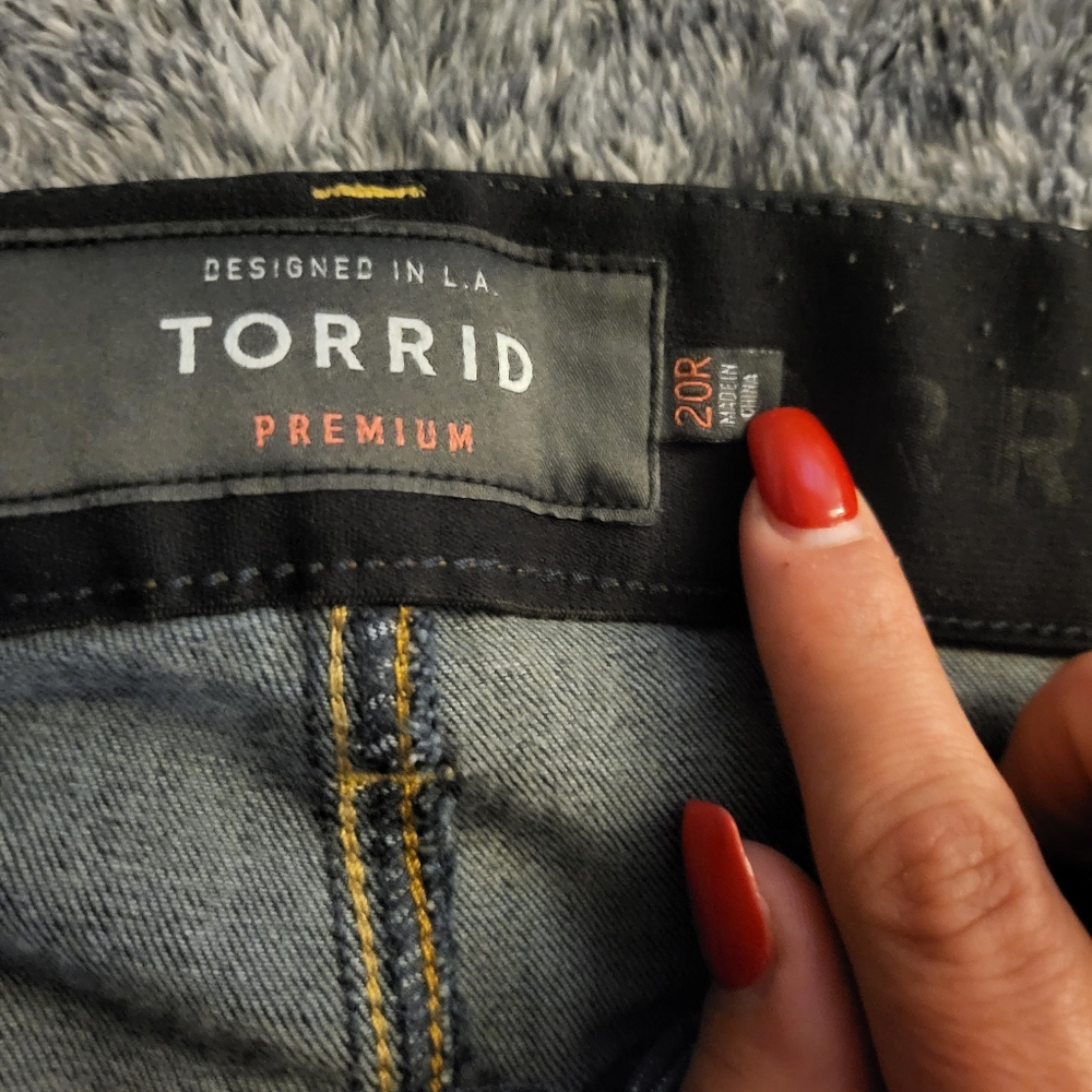 Torrid Bombshell Jeans - Picture 2 of 3